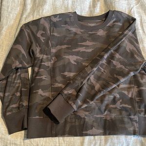 Athleta Camo Pull-Over Size L
